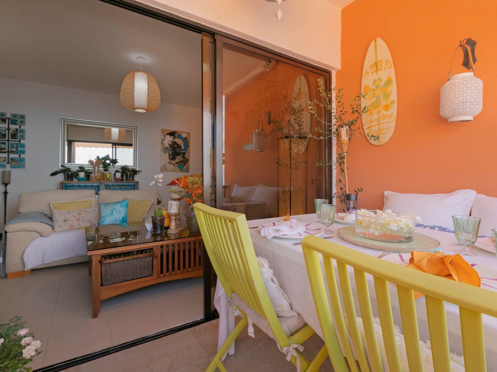 Luxuriöser Rückzugsort mit direktem Meerzugang und Pool-Binnen