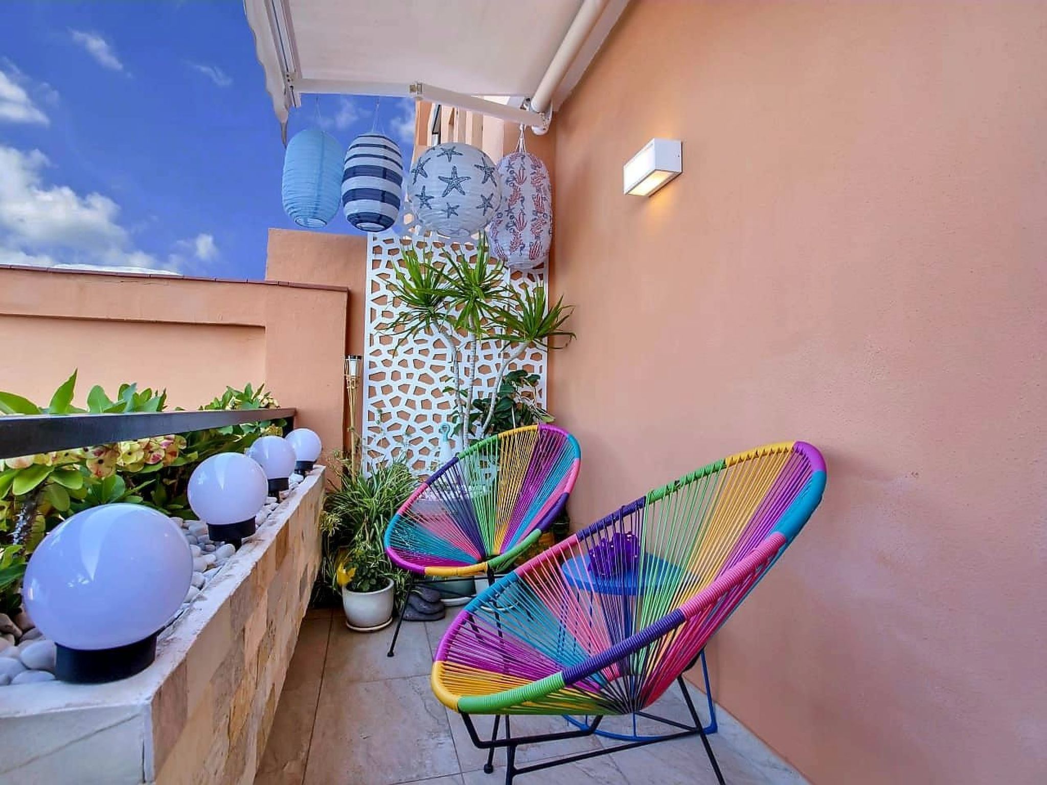 Luxuriöser Rückzugsort mit direktem Meerzugang und Pool-Binnen