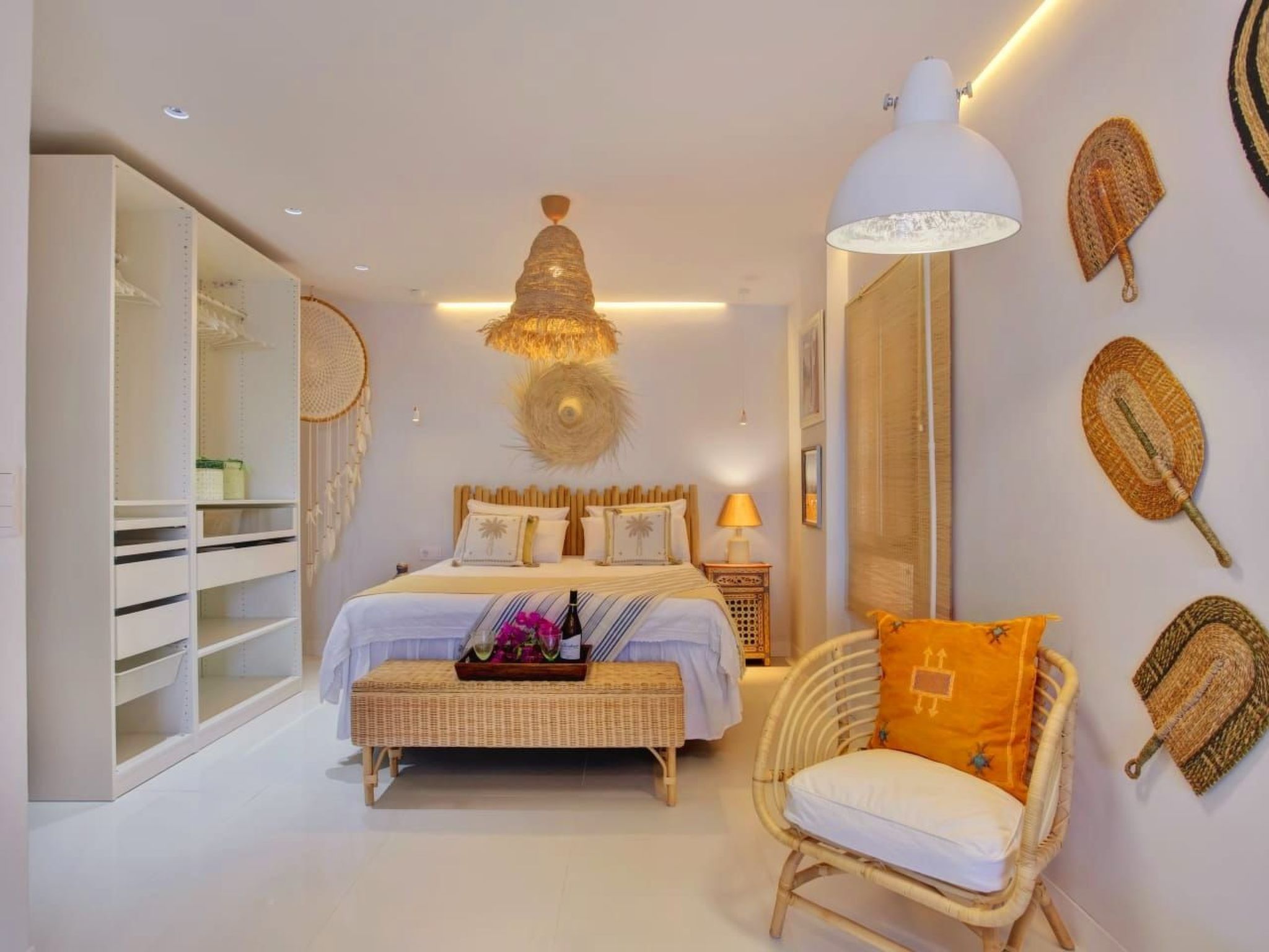 Luxuriöser Rückzugsort mit direktem Meerzugang und Pool-Binnen