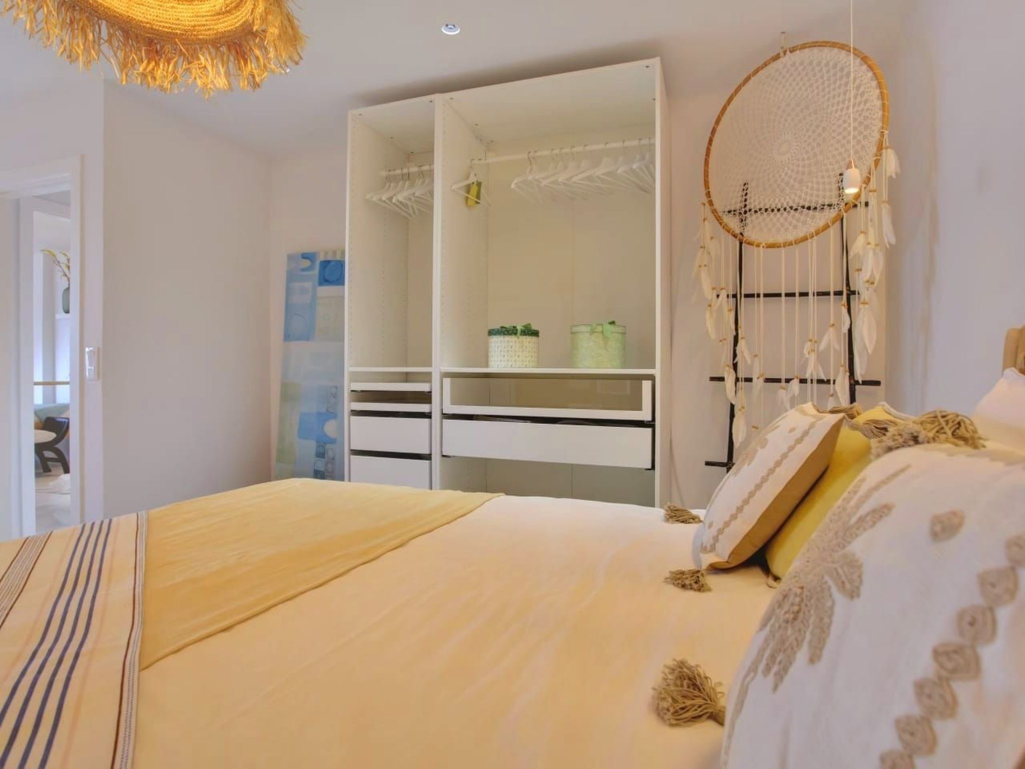 Luxuriöser Rückzugsort mit direktem Meerzugang und Pool-Binnen