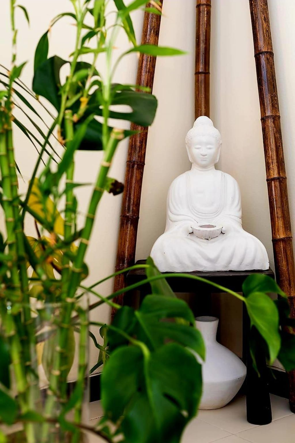 Luxuriöser Rückzugsort mit direktem Meerzugang und Pool-Binnen