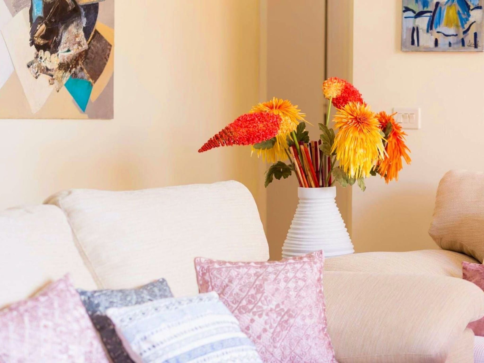 Luxuriöser Rückzugsort mit direktem Meerzugang und Pool-Binnen