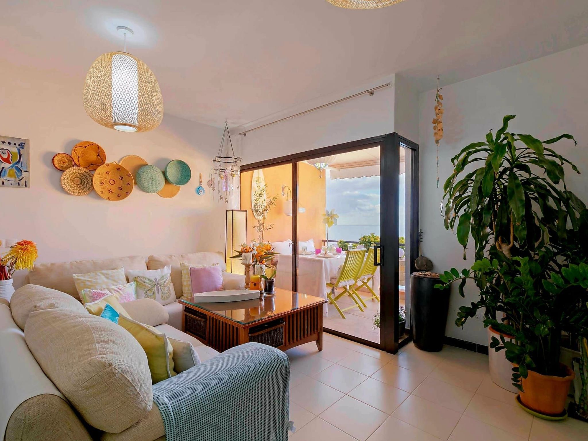 Luxuriöser Rückzugsort mit direktem Meerzugang und Pool-Binnen