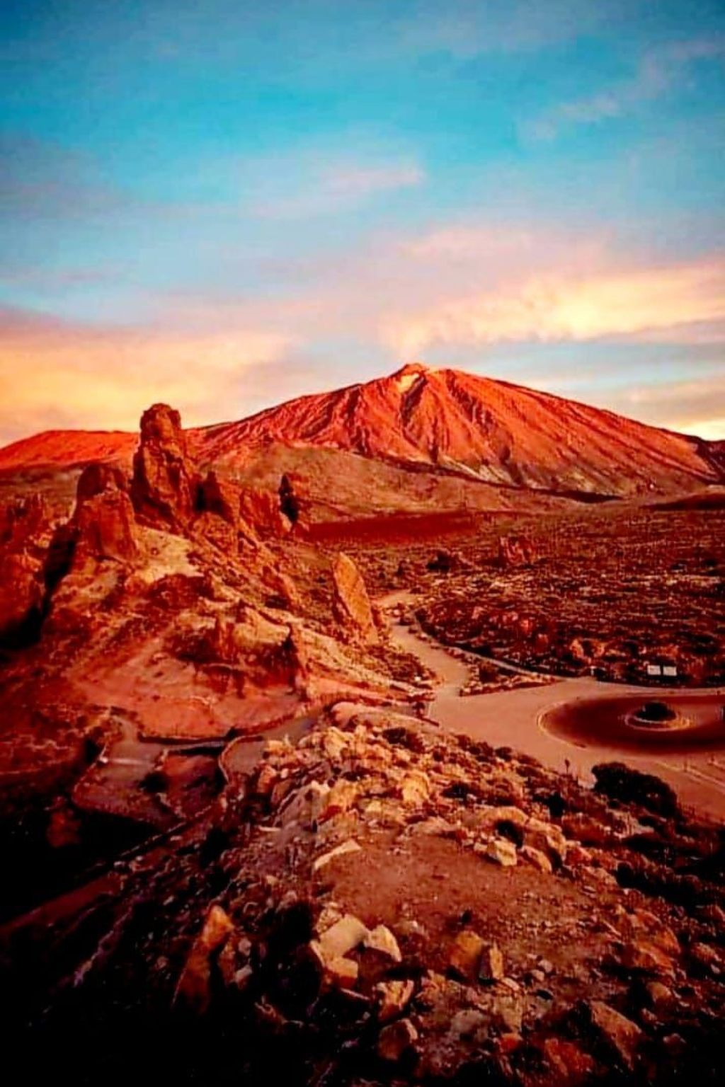 Luxuriöser Rückzugsort mit direktem Meerzugang und Pool-Binnen