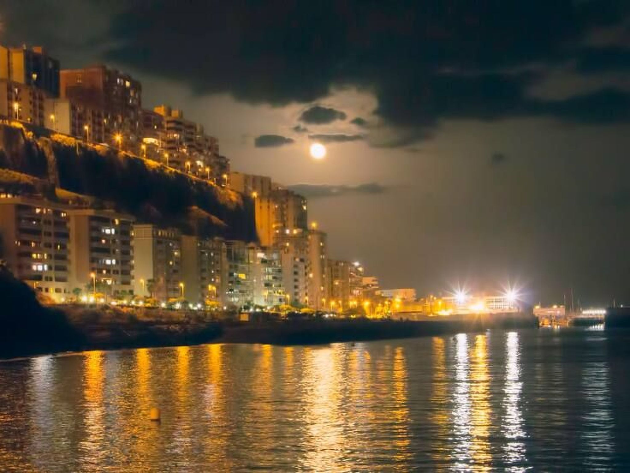 Schöne Wohnung Radazul Meerblick-Dedans