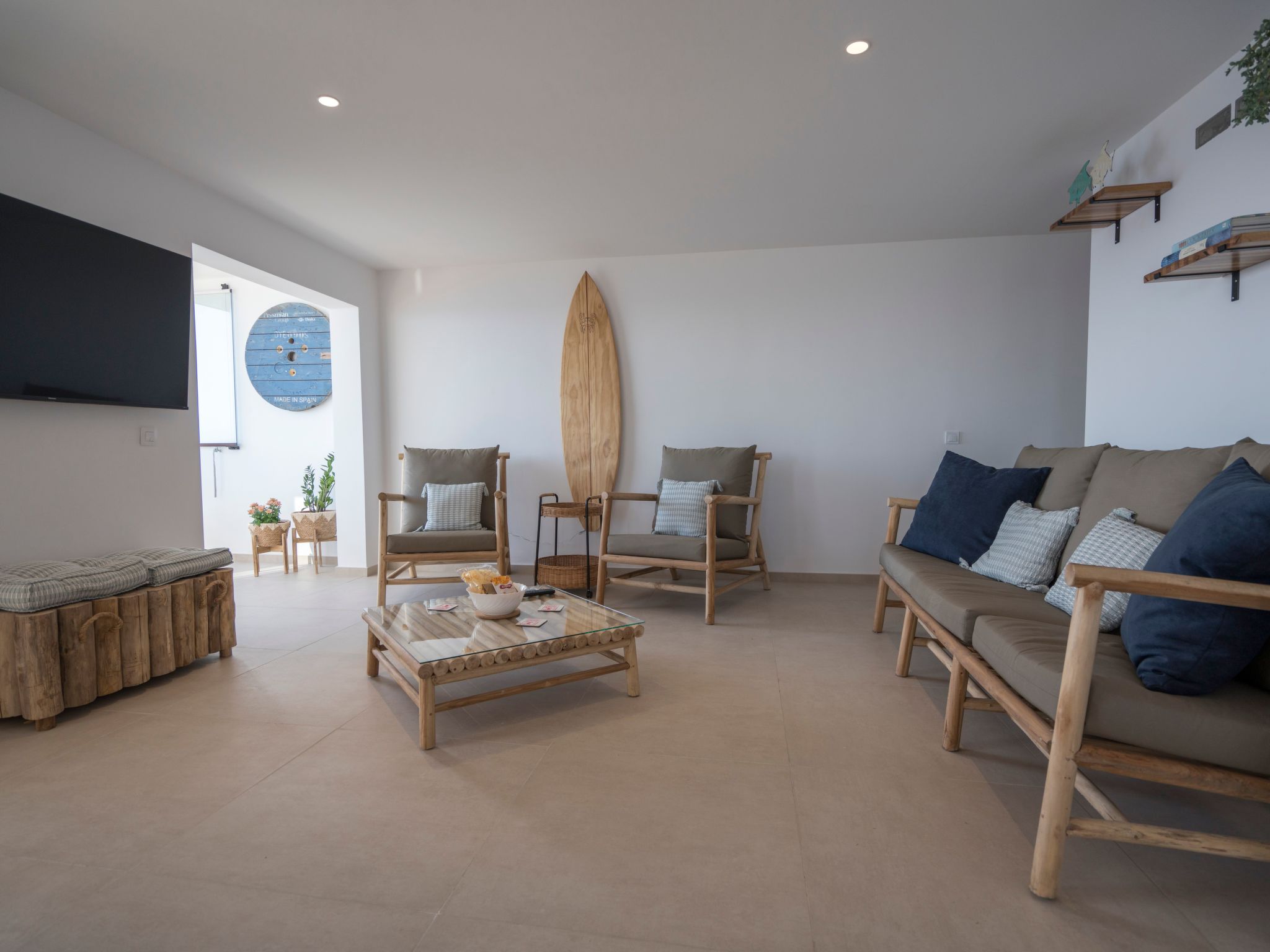 Helle Wohnung mit atemberaubender Aussicht auf das Meer und den Strand
