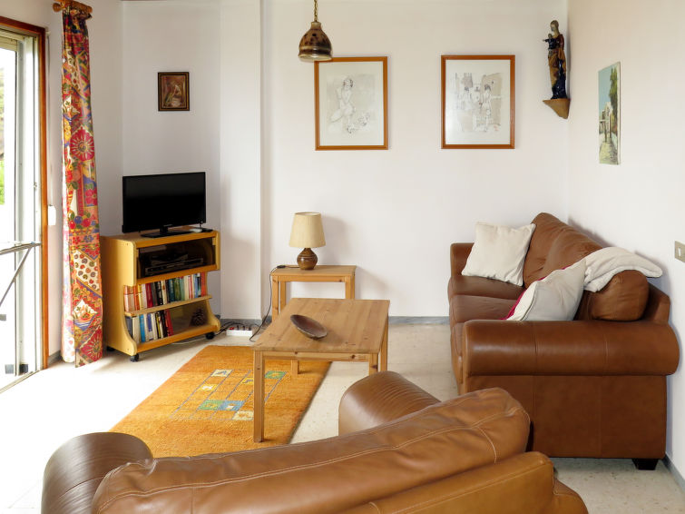 Search and Stay destination Candelaria, CN - Spain from AU$ 145. Cuevecitas