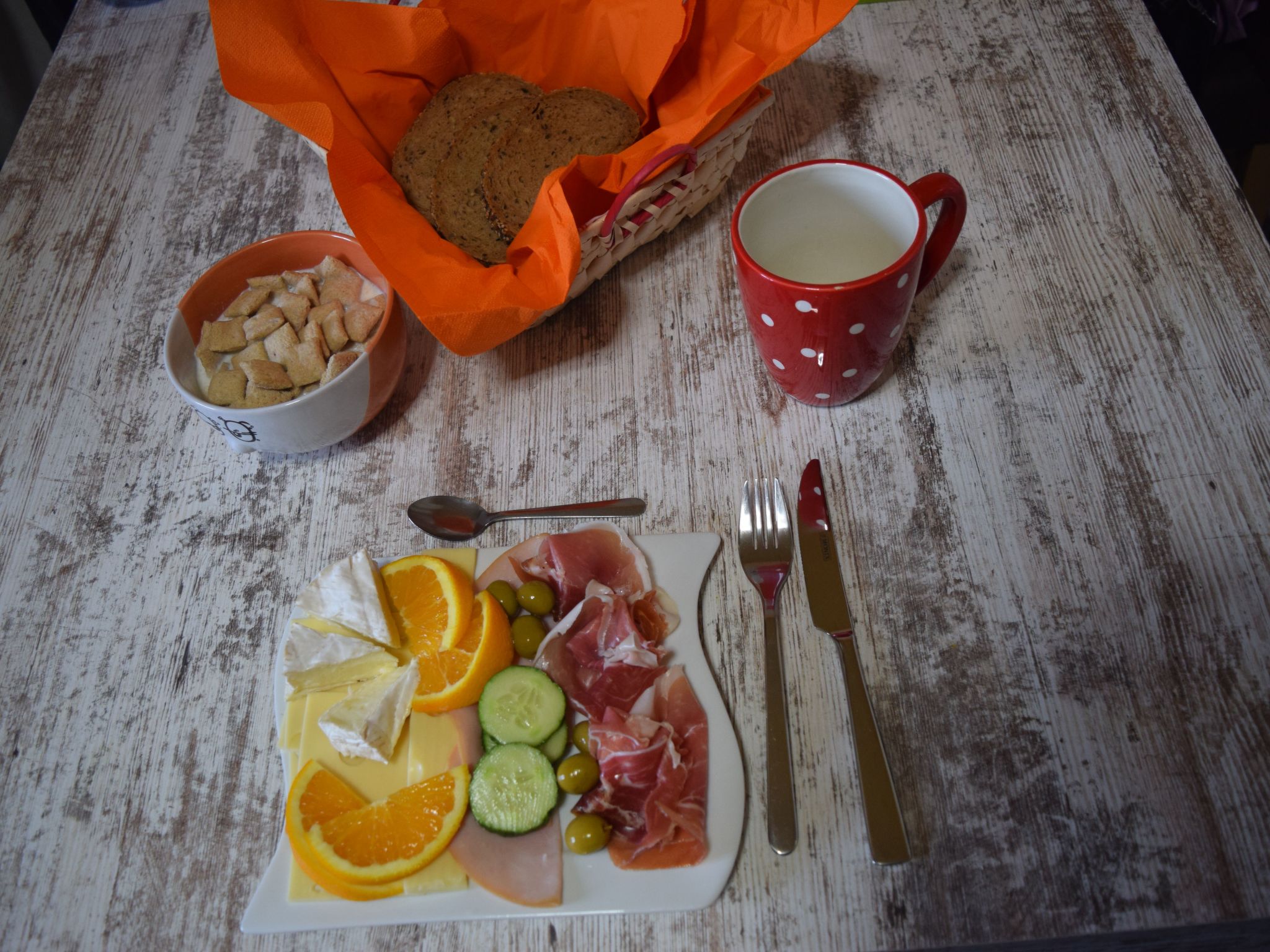 Für 6 Personen ca. 90 m - Binnen