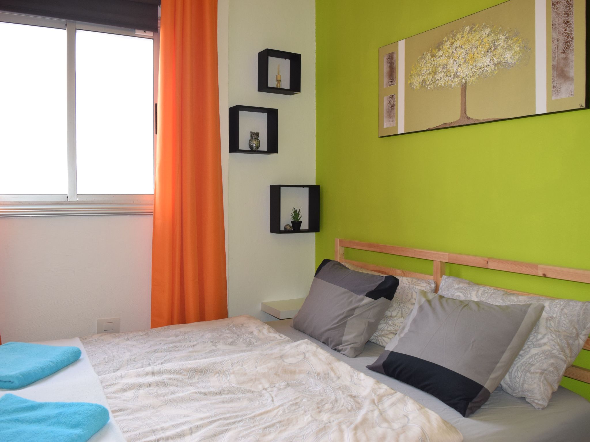 Für 6 Personen ca. 90 m - Binnen