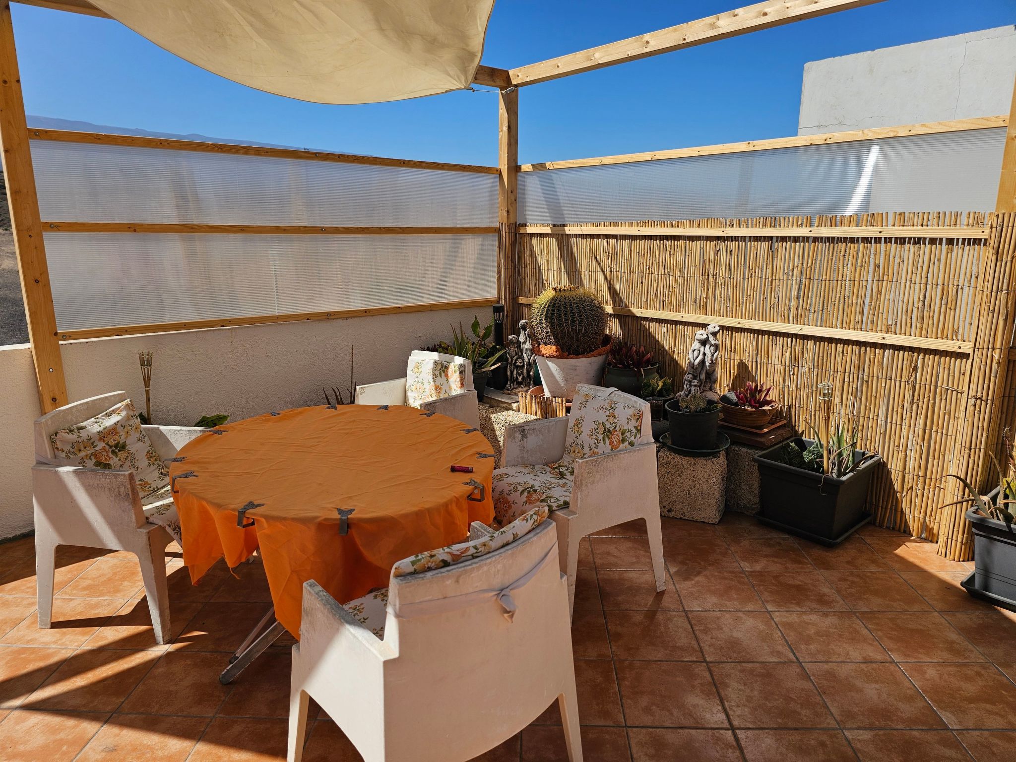 Für 6 Personen ca. 90 m - Buiten