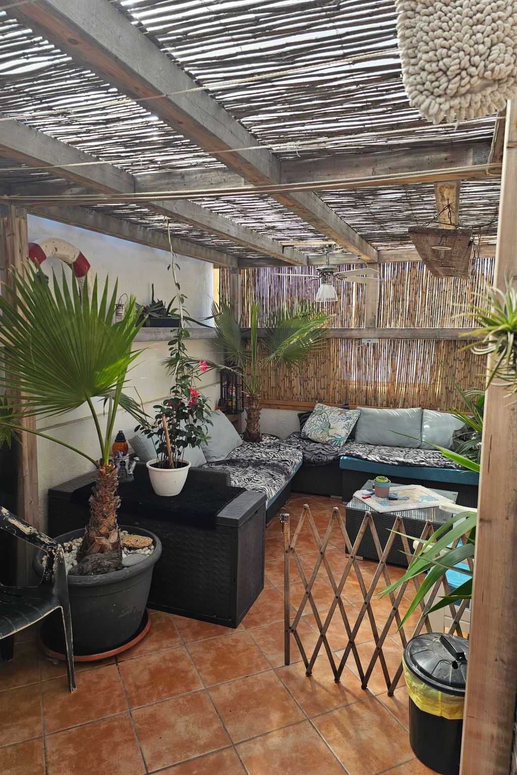 Für 6 Personen ca. 90 m - Binnen