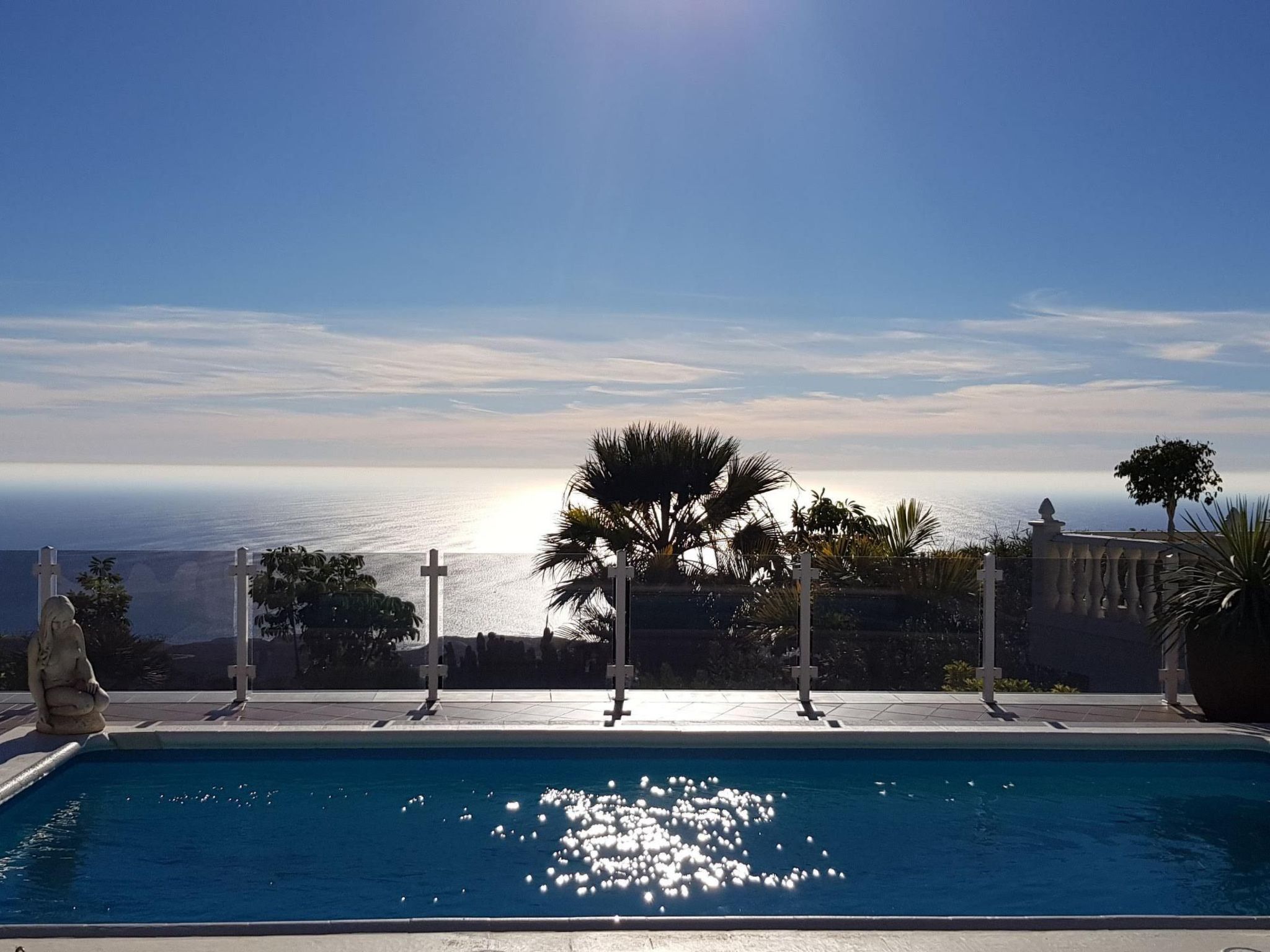 Luxusvilla mit fantastischem Meerblick-Binnen