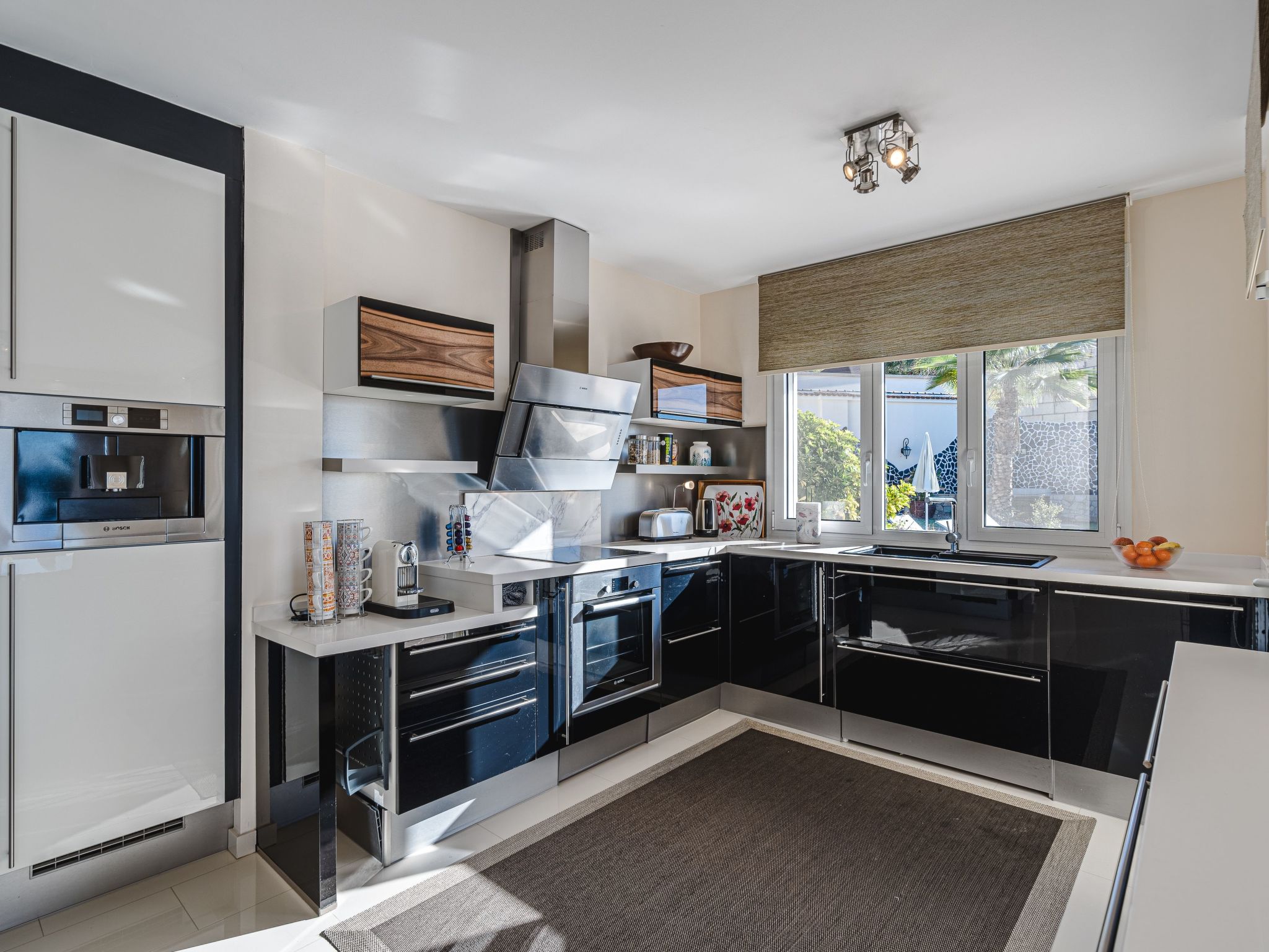 Luxusvilla mit fantastischem Meerblick-Binnen