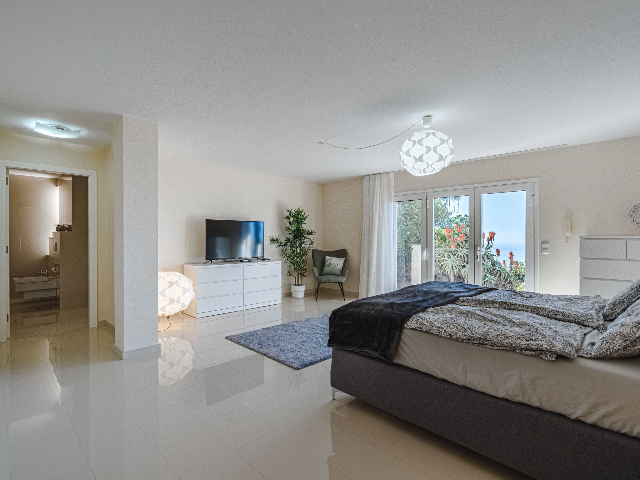 Luxusvilla mit fantastischem Meerblick-Binnen