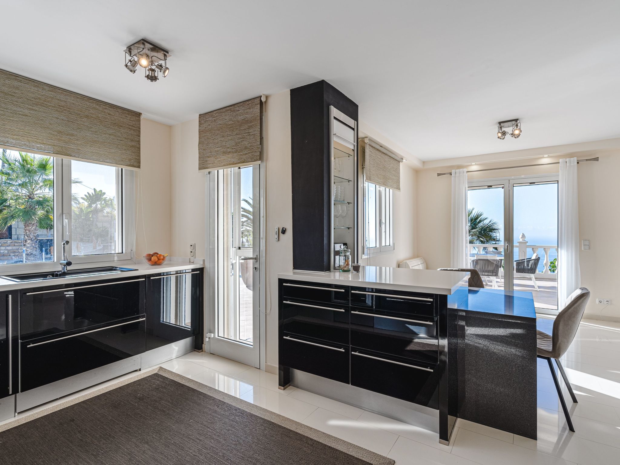 Luxusvilla mit fantastischem Meerblick-Binnen