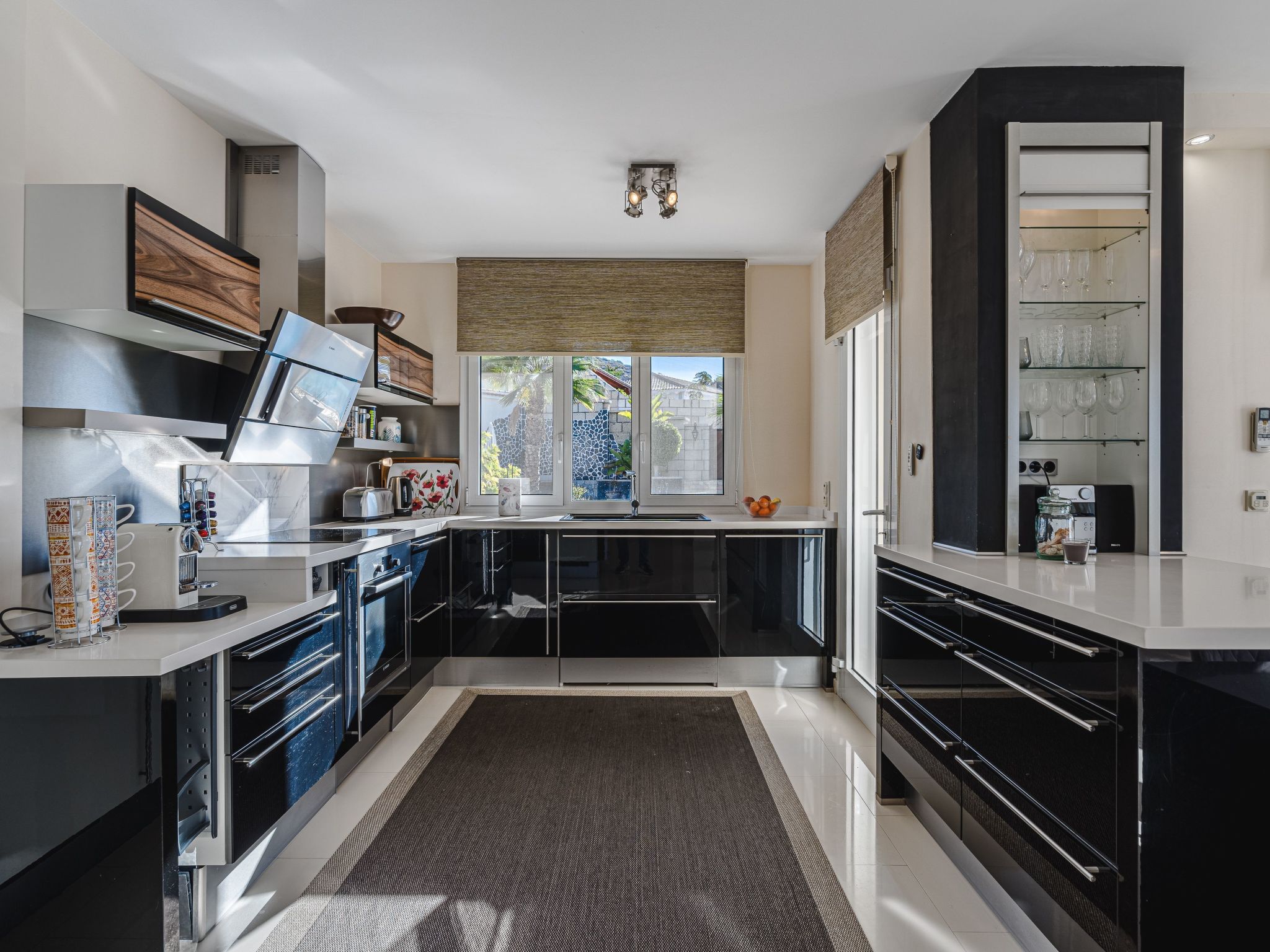 Luxusvilla mit fantastischem Meerblick-Binnen