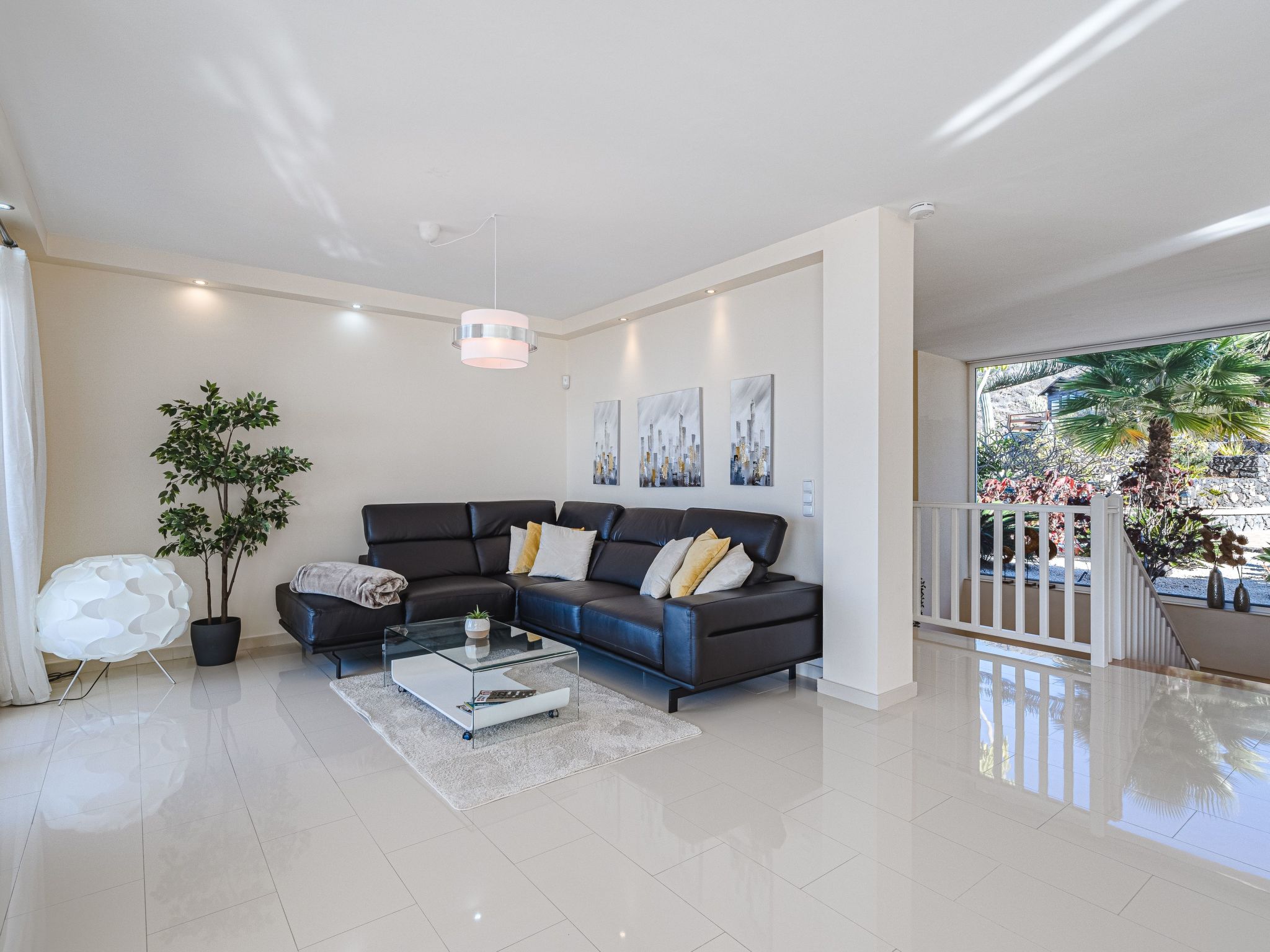 Luxusvilla mit fantastischem Meerblick-Binnen