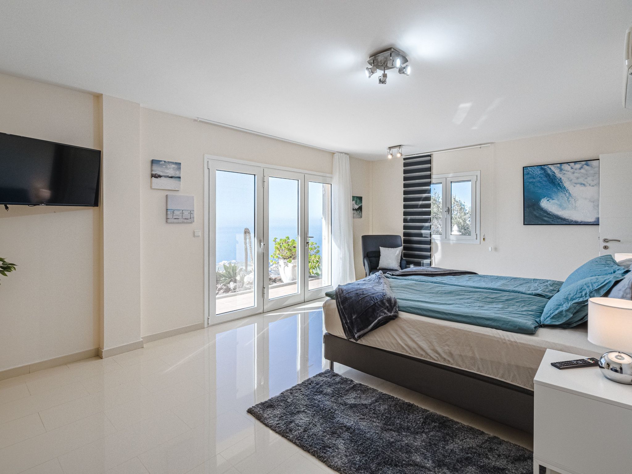 Luxusvilla mit fantastischem Meerblick-Binnen