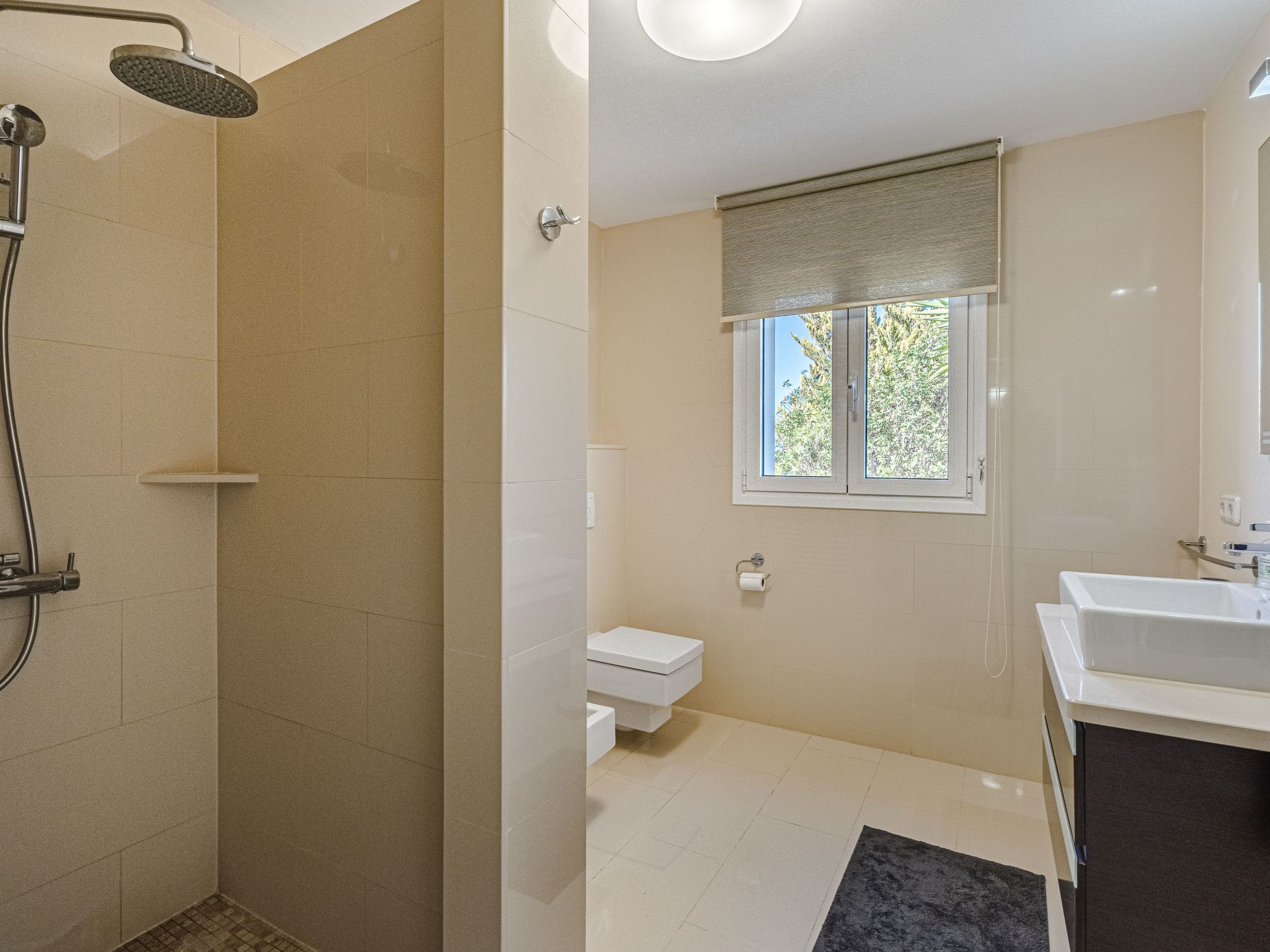 Luxusvilla mit fantastischem Meerblick-Binnen