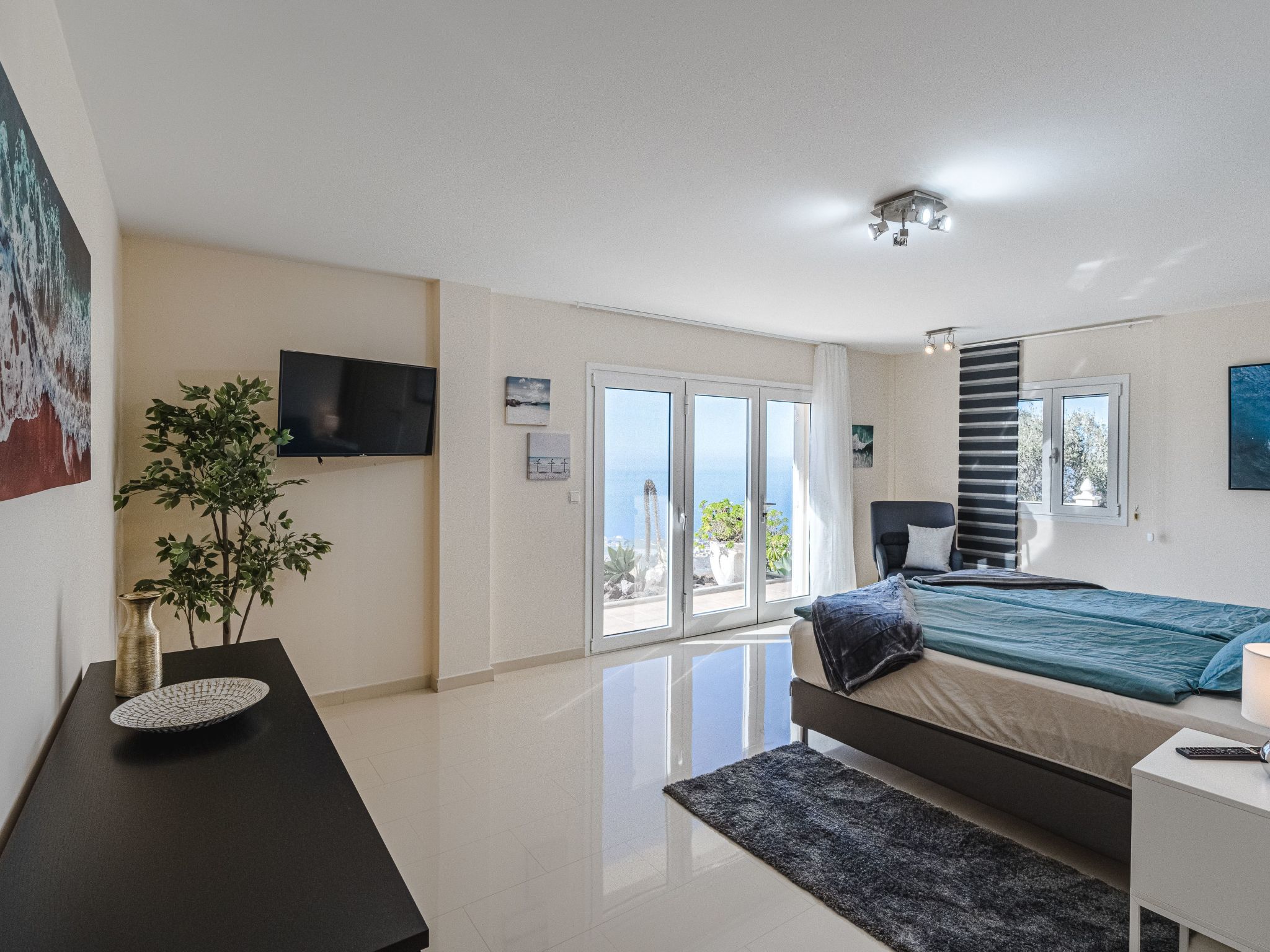 Luxusvilla mit fantastischem Meerblick-Binnen