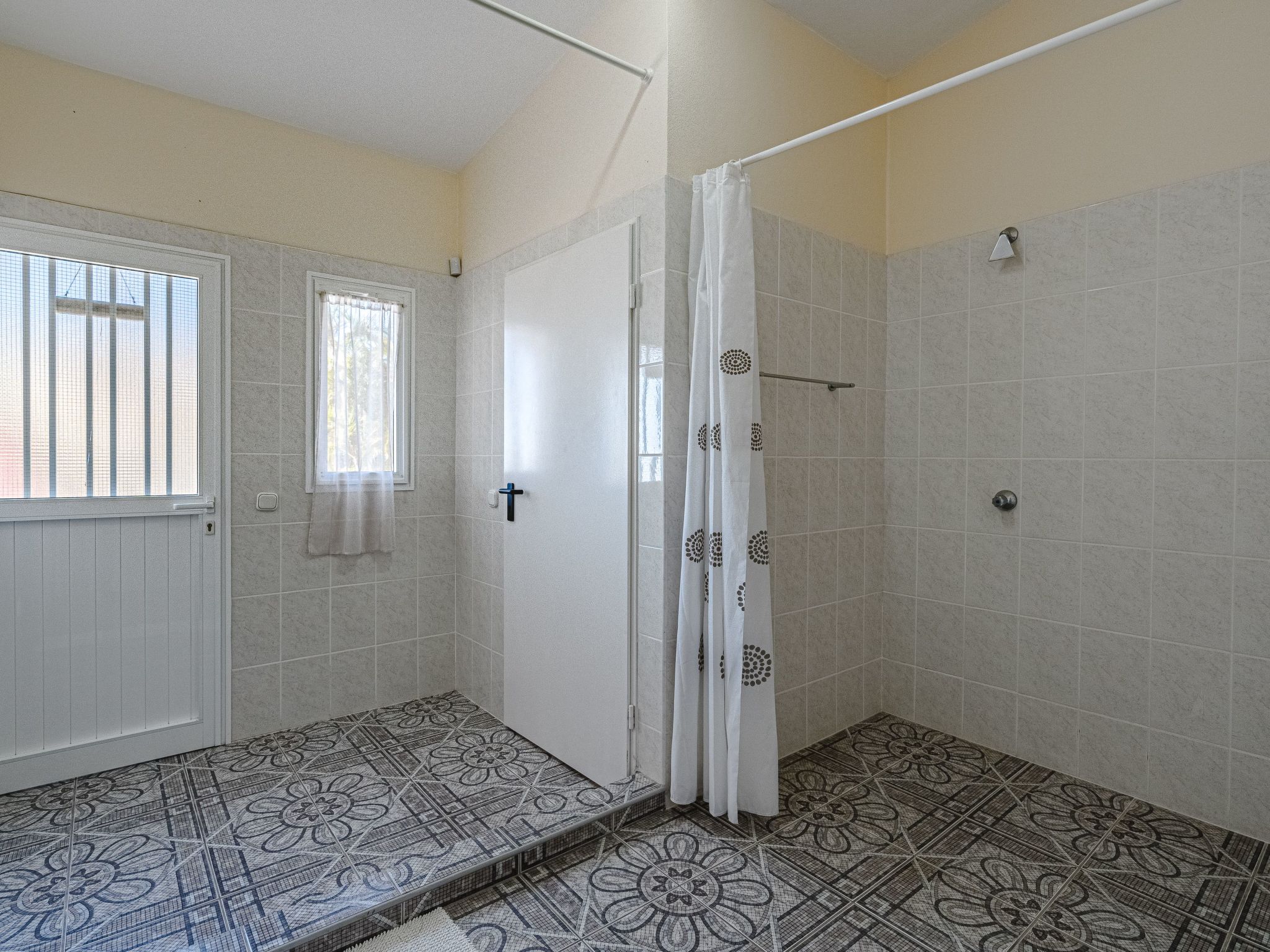 Luxusvilla mit fantastischem Meerblick-Binnen