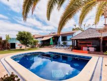 Luxueus chalet aan zee in Armeñime met verwarmd privézwembad en fitness - thumbnail 5