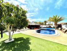 Luxueus chalet aan zee in Armeñime met verwarmd privézwembad en fitness - thumbnail 6