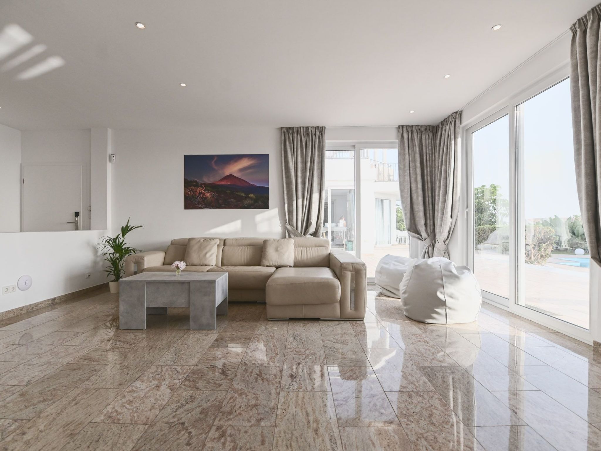 In Adeje mit privatem Pool-Inside