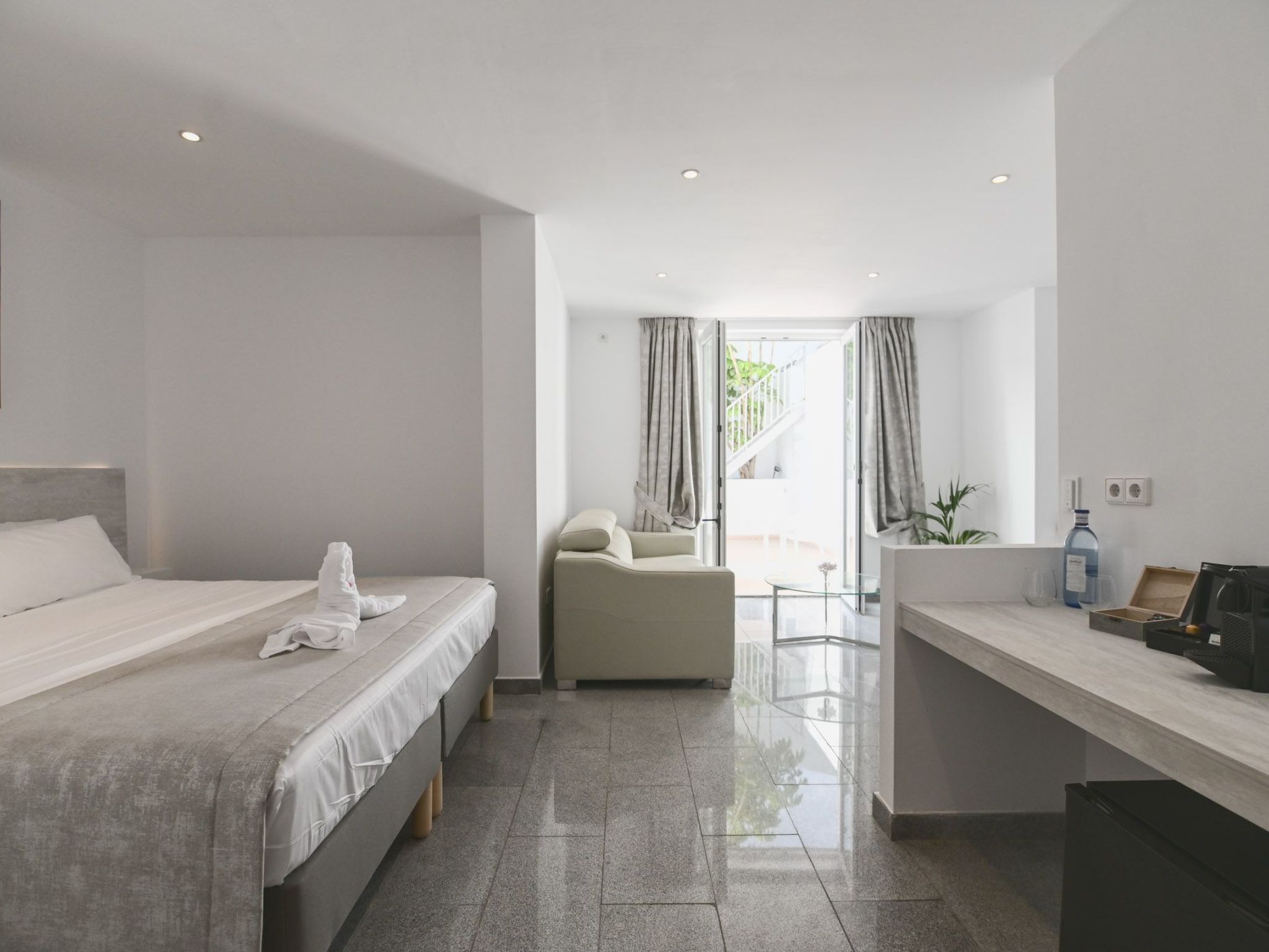 In Adeje mit privatem Pool-Inside