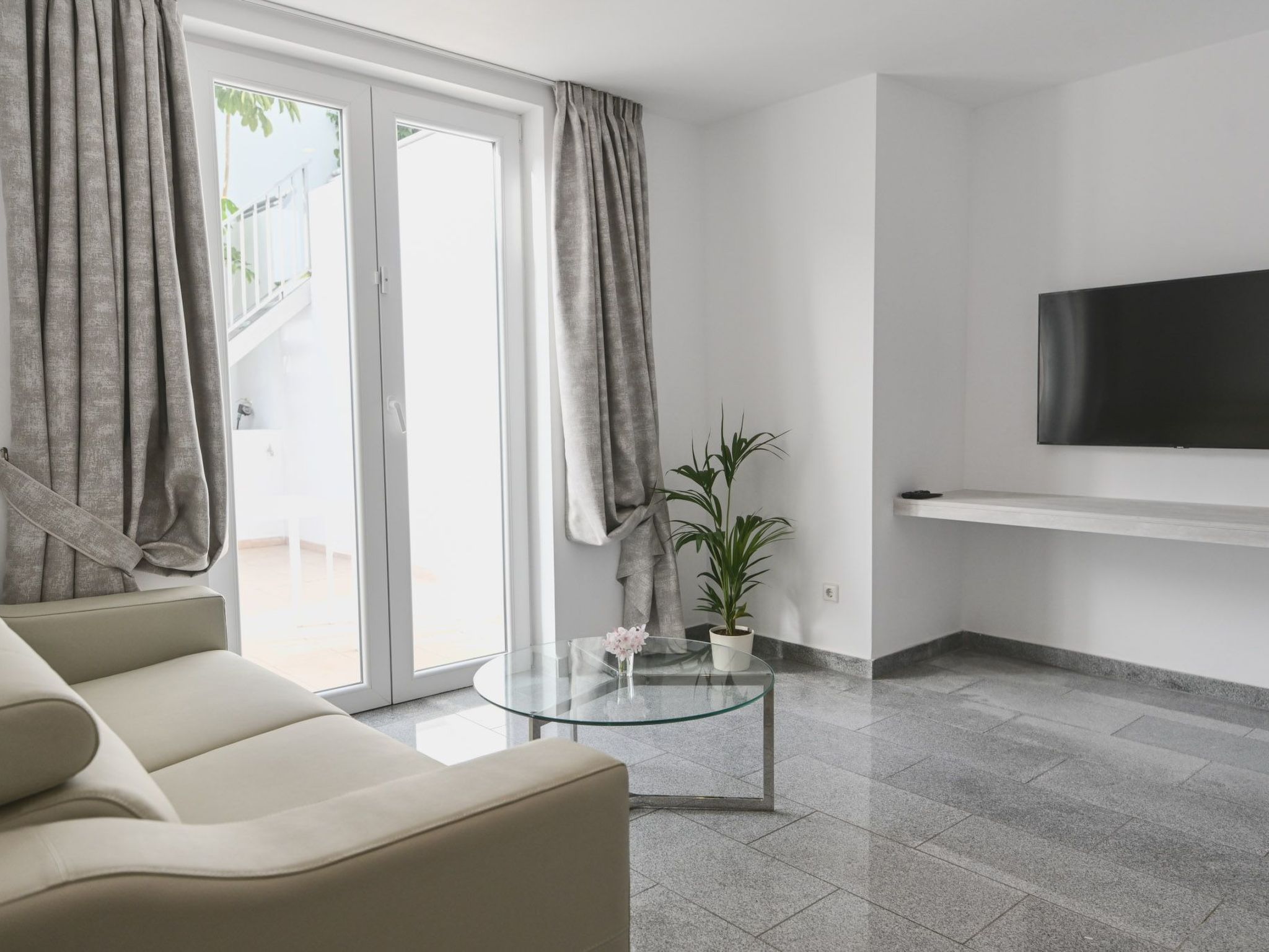 In Adeje mit privatem Pool-Inside