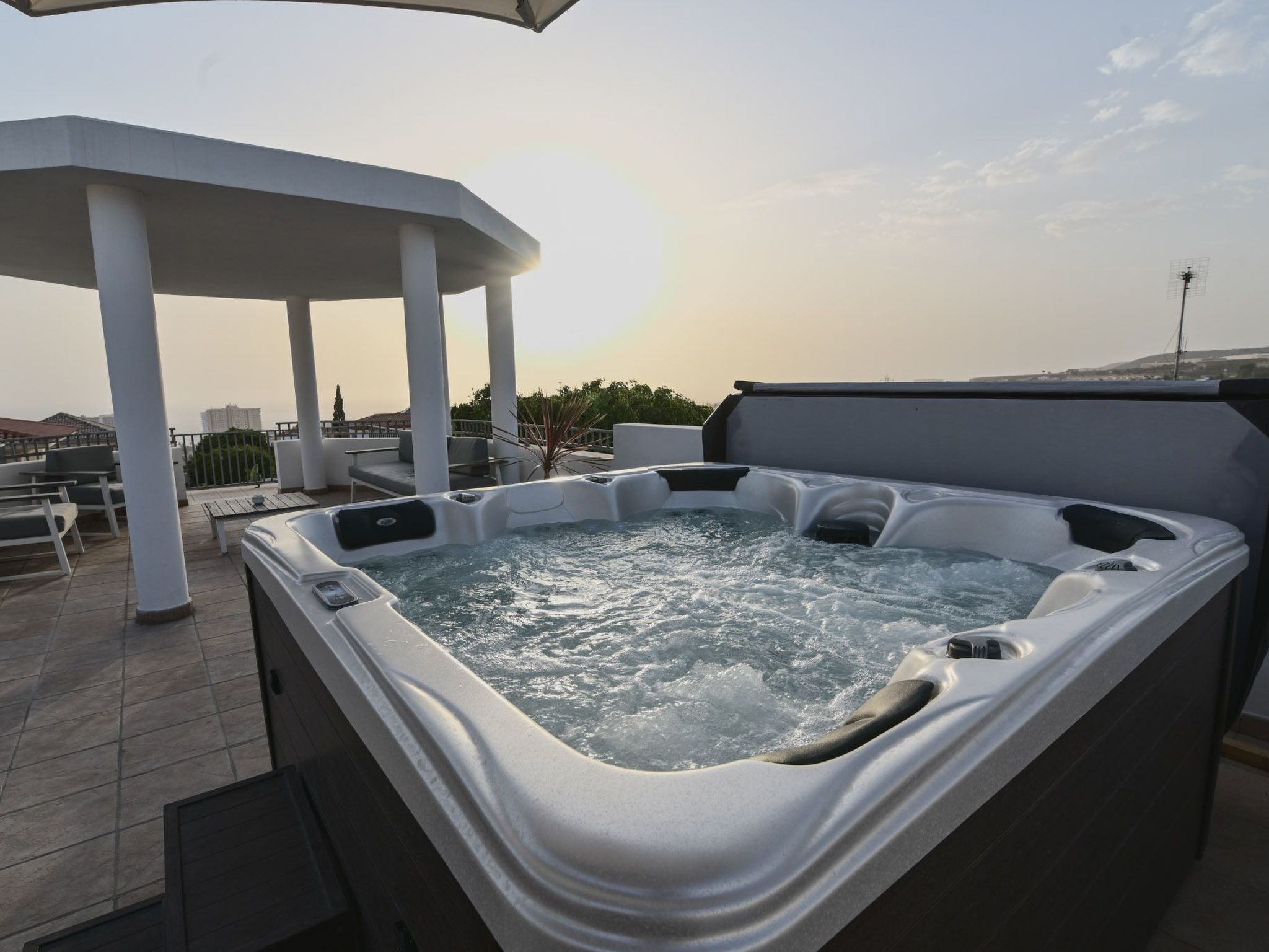 In Adeje mit privatem Pool-Outside