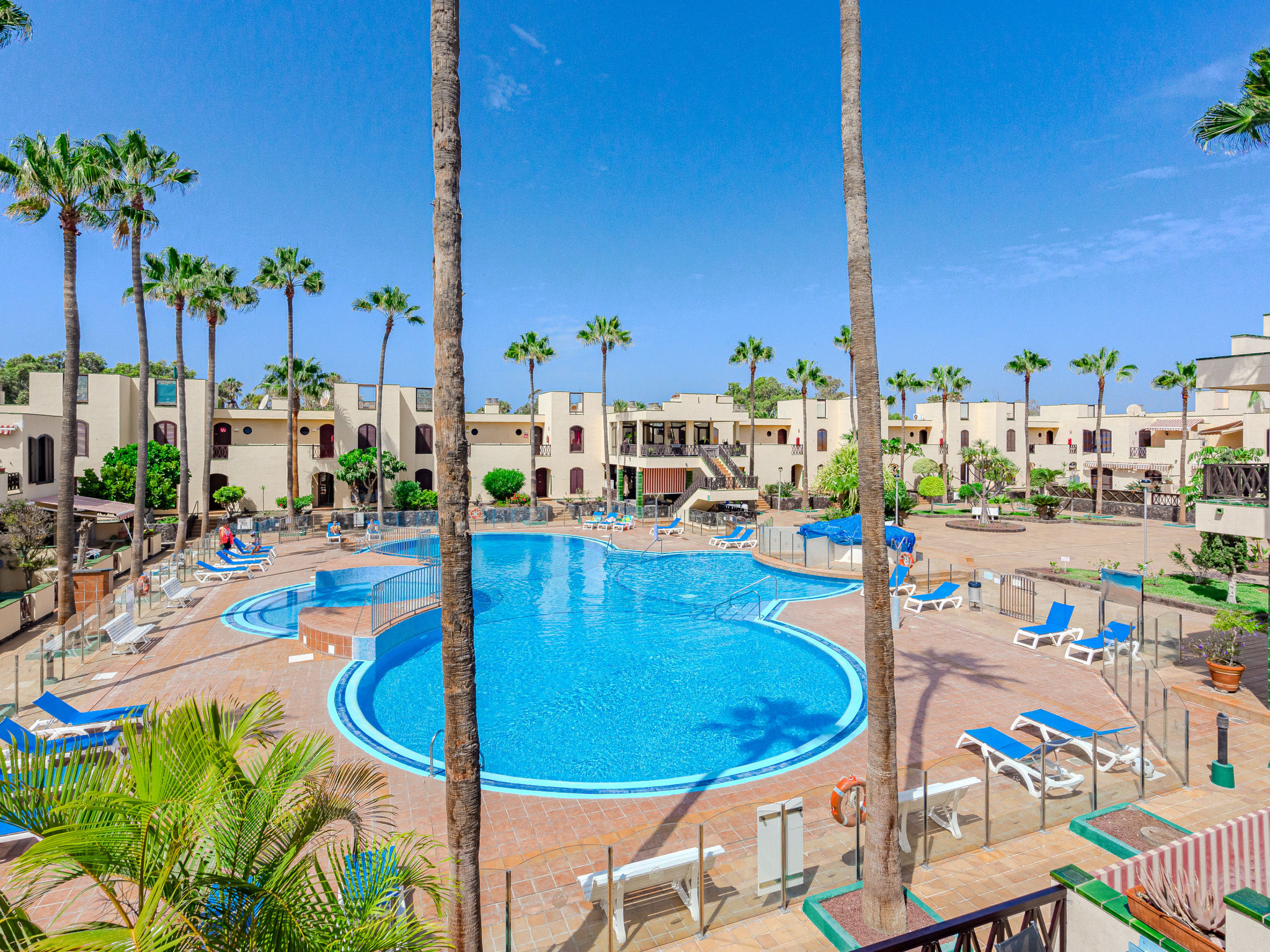 Tagoro Solarium & Pool View