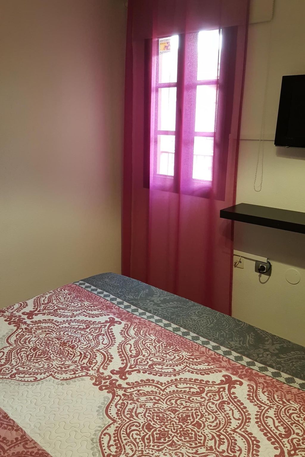 Mit Balkon, Pool und Spielplatz-Inside