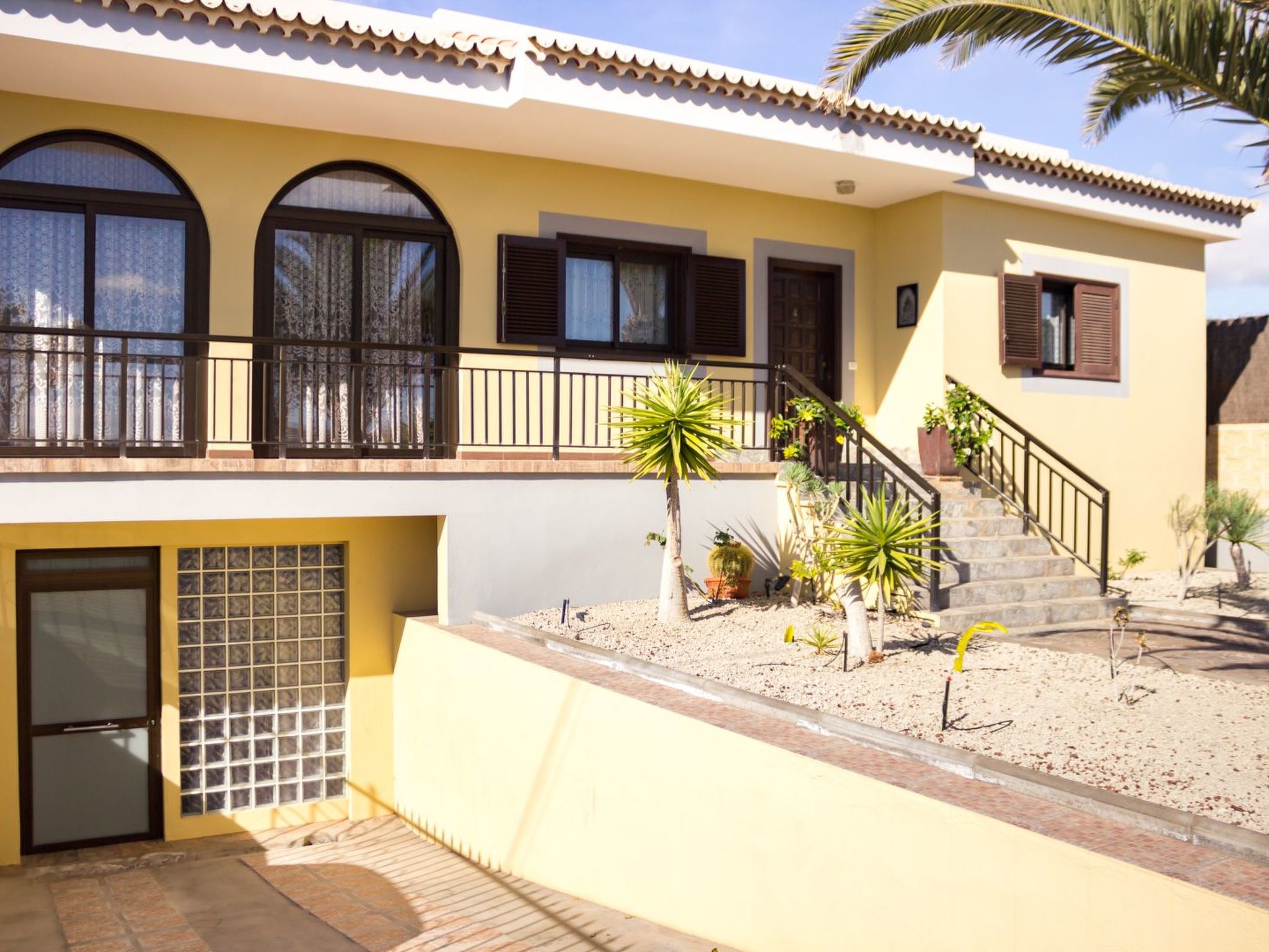 Geräumiges Haus mit exklusivem Schwimmbad und Solarium.-Binnen