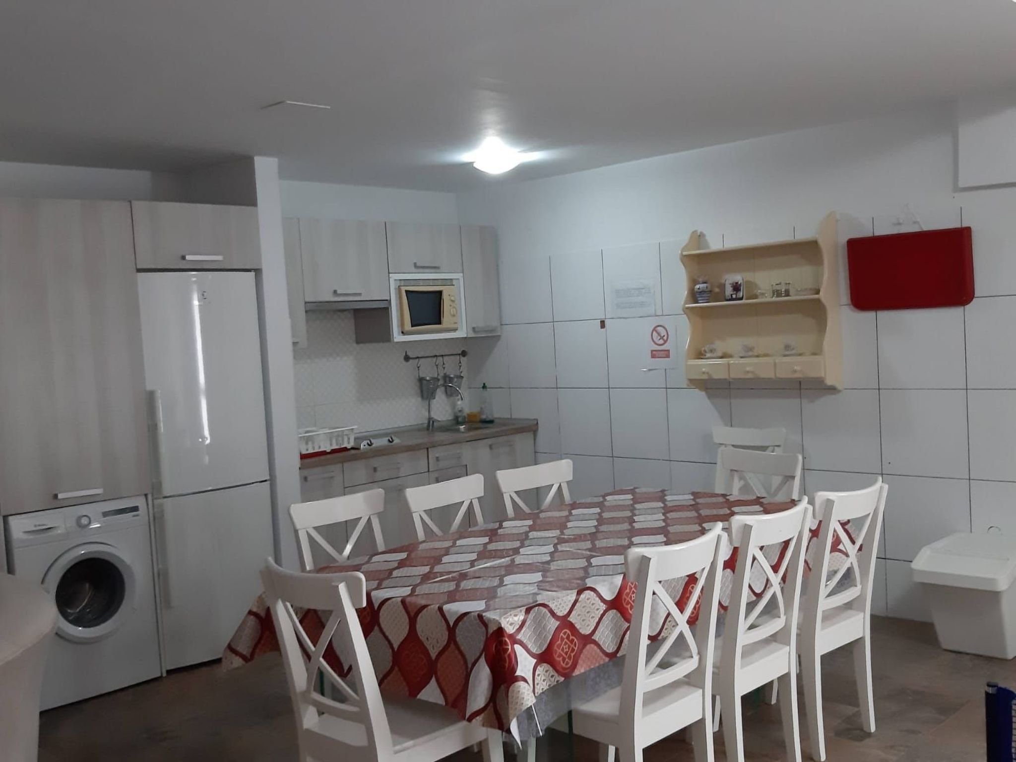 Geräumiges Haus mit exklusivem Schwimmbad und Solarium.-Binnen