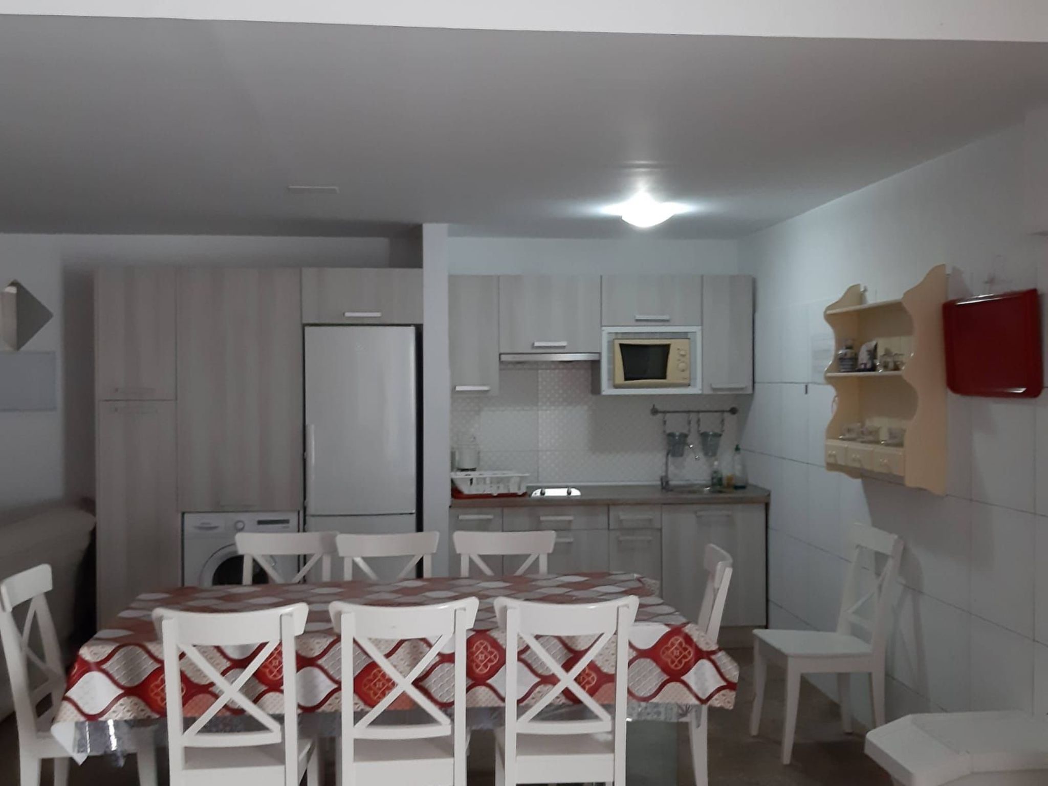 Geräumiges Haus mit exklusivem Schwimmbad und Solarium.-Binnen