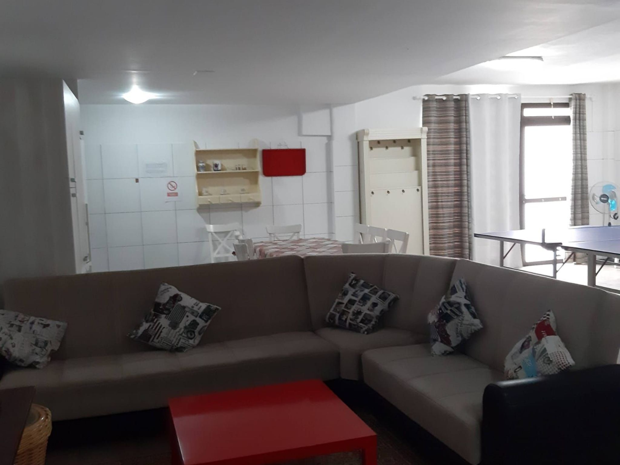 Geräumiges Haus mit exklusivem Schwimmbad und Solarium.-Binnen