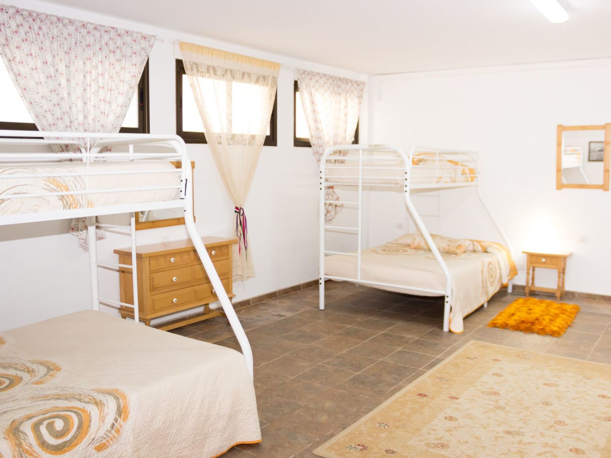 Geräumiges Haus mit exklusivem Schwimmbad und Solarium.-Binnen