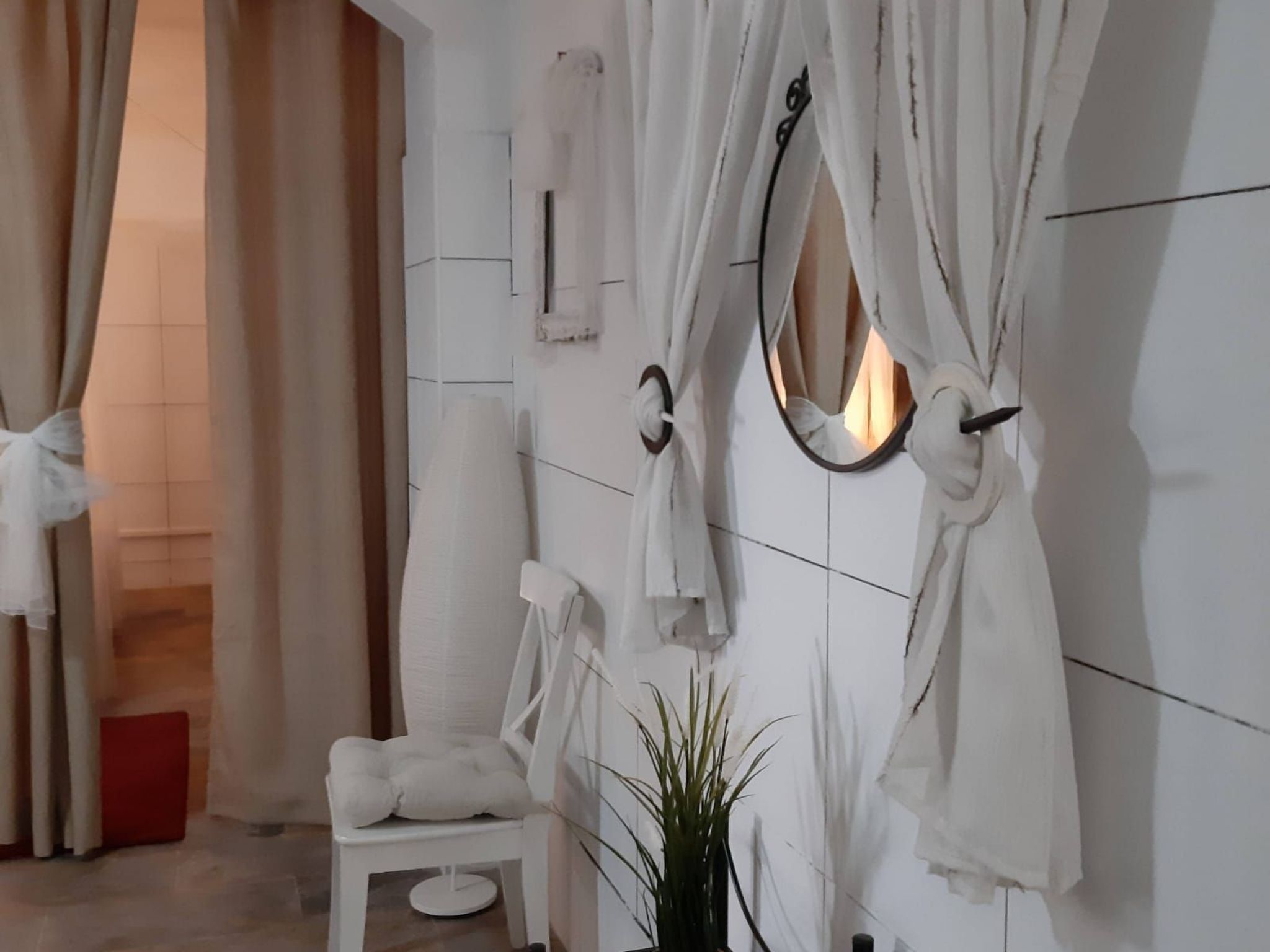 Geräumiges Haus mit exklusivem Schwimmbad und Solarium.-Binnen