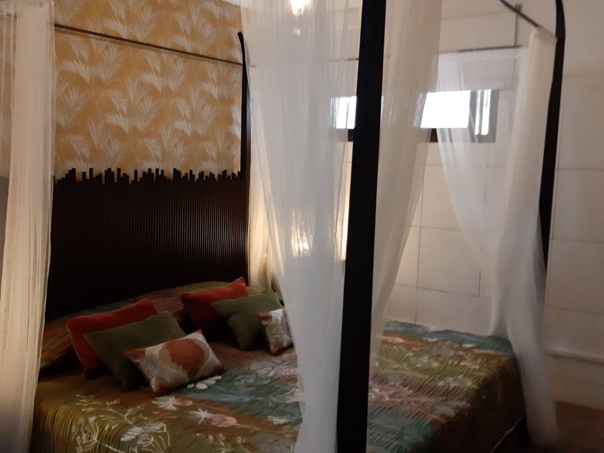 Geräumiges Haus mit exklusivem Schwimmbad und Solarium.-Binnen