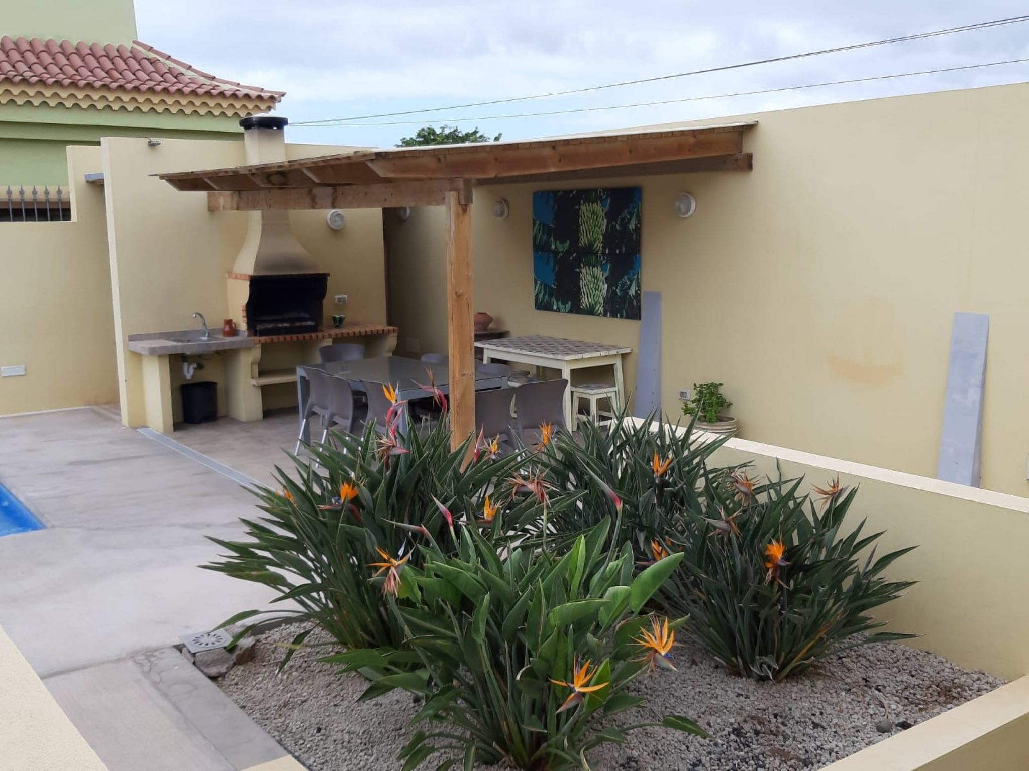 Geräumiges Haus mit exklusivem Schwimmbad und Solarium.-Binnen