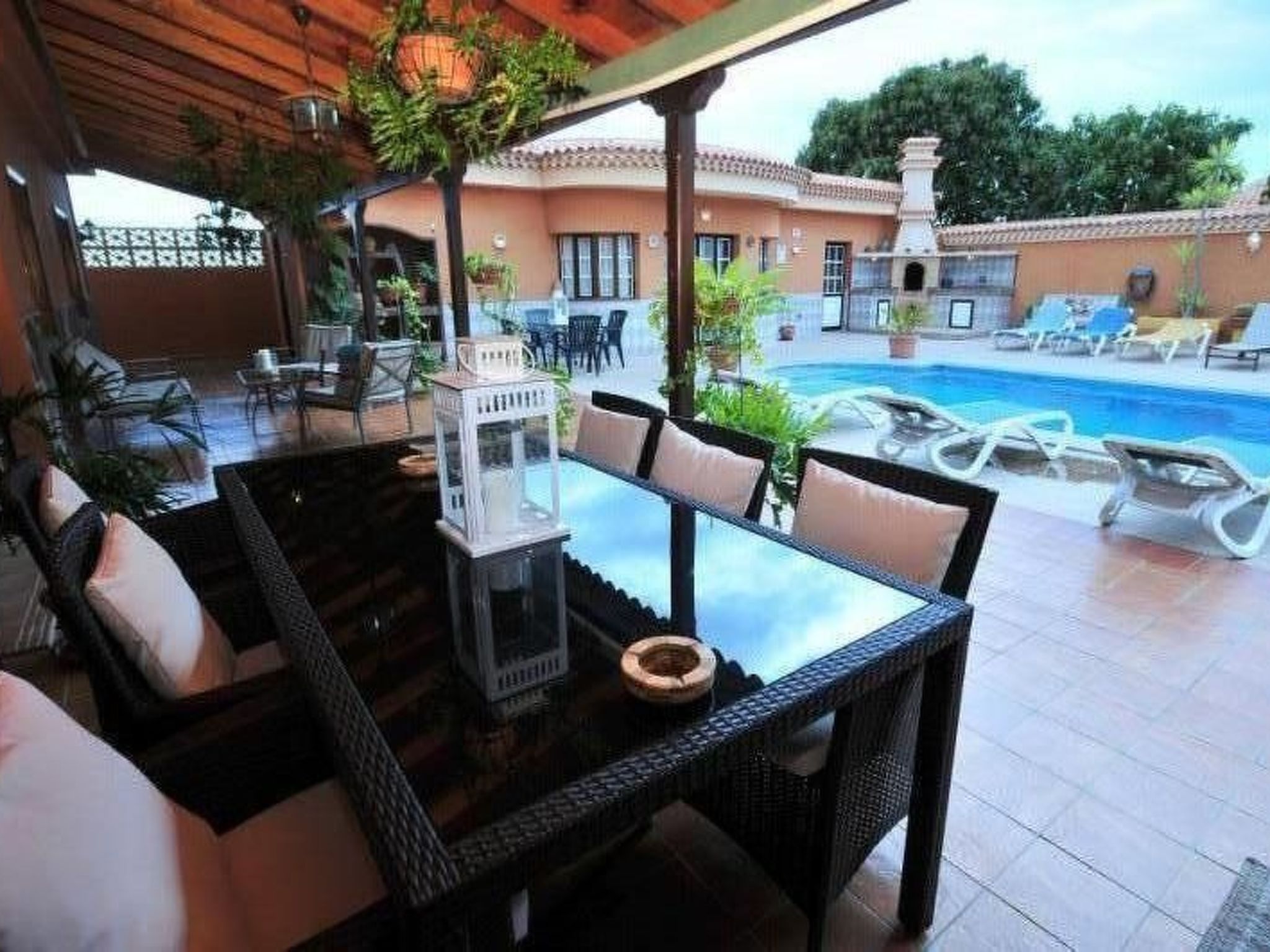 "Floratere" mit Terrasse