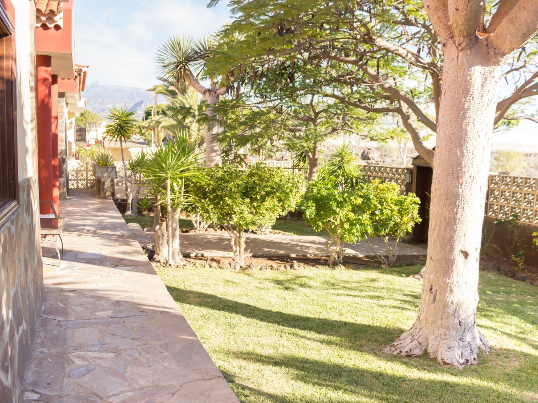 "Floratere" mit Terrasse-Outside