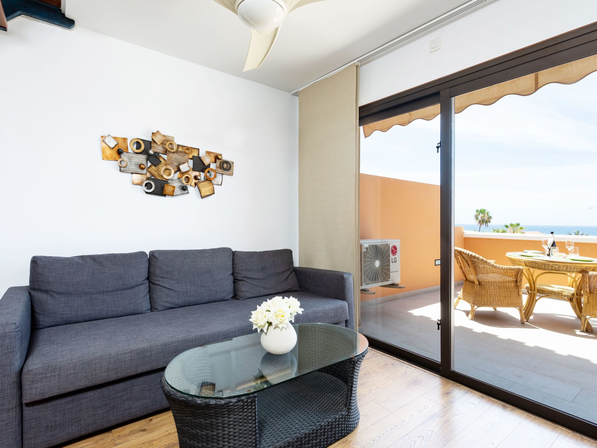 Attic Las Vistas mit wunderschönem Meerblick-Binnen