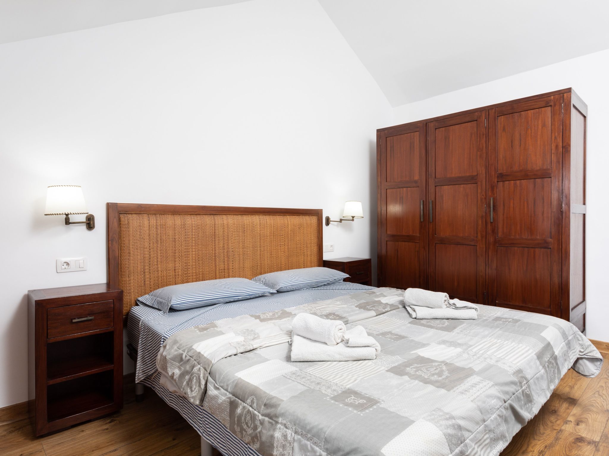 Attic Las Vistas mit wunderschönem Meerblick-Binnen