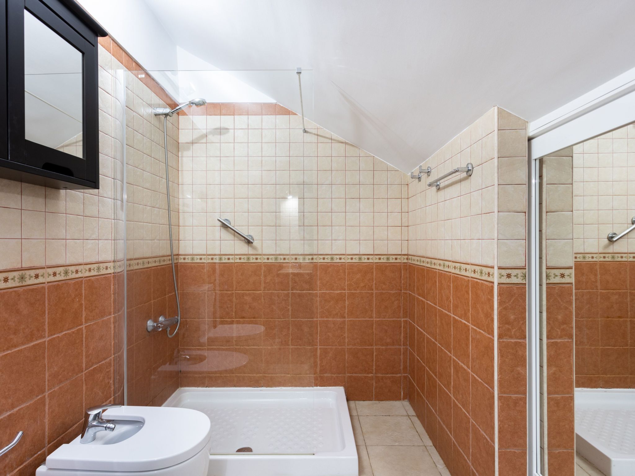 Attic Las Vistas mit wunderschönem Meerblick-Binnen