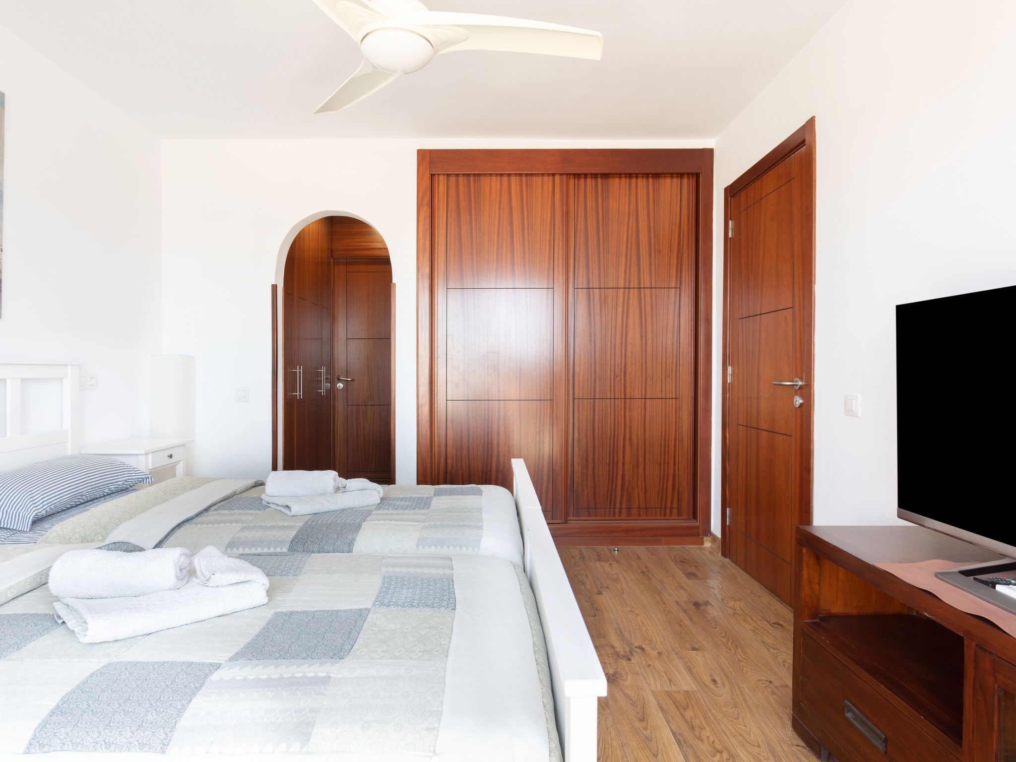 Attic Las Vistas mit wunderschönem Meerblick-Binnen