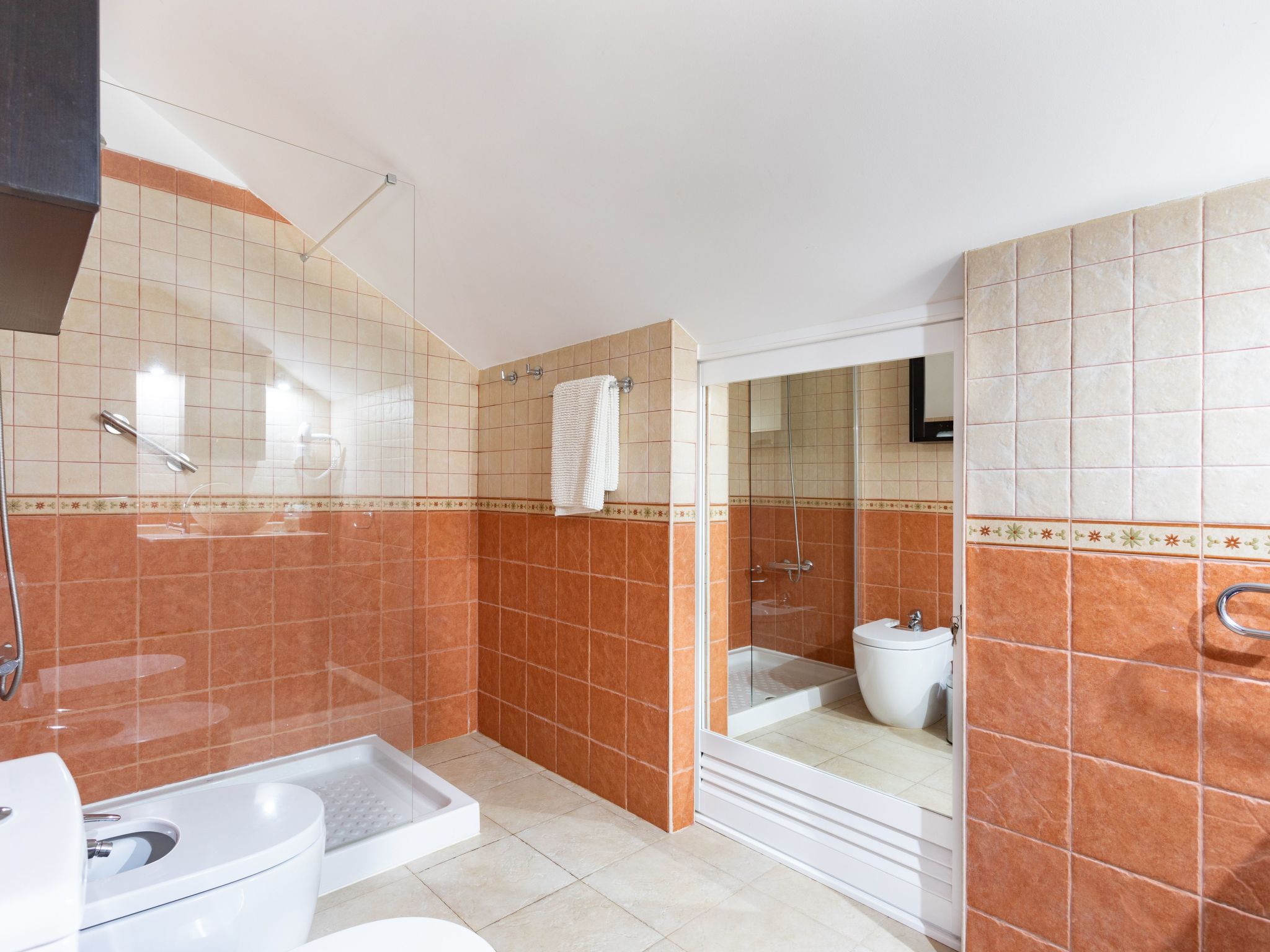 Attic Las Vistas mit wunderschönem Meerblick-Binnen