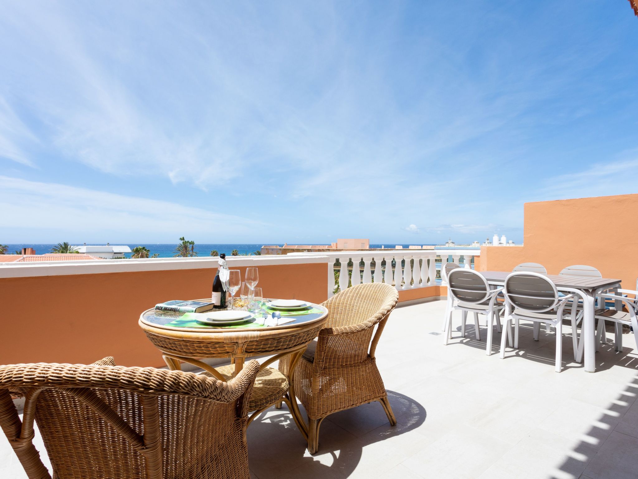 Attic Las Vistas mit wunderschönem Meerblick-Binnen