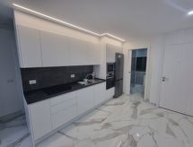 Casa Palmera 2: Vakantieappartement direct aan zee met verwarmd zwembad - thumbnail 5